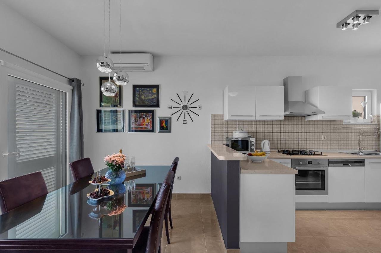 Stunning City View Apartment Makarska Extérieur photo